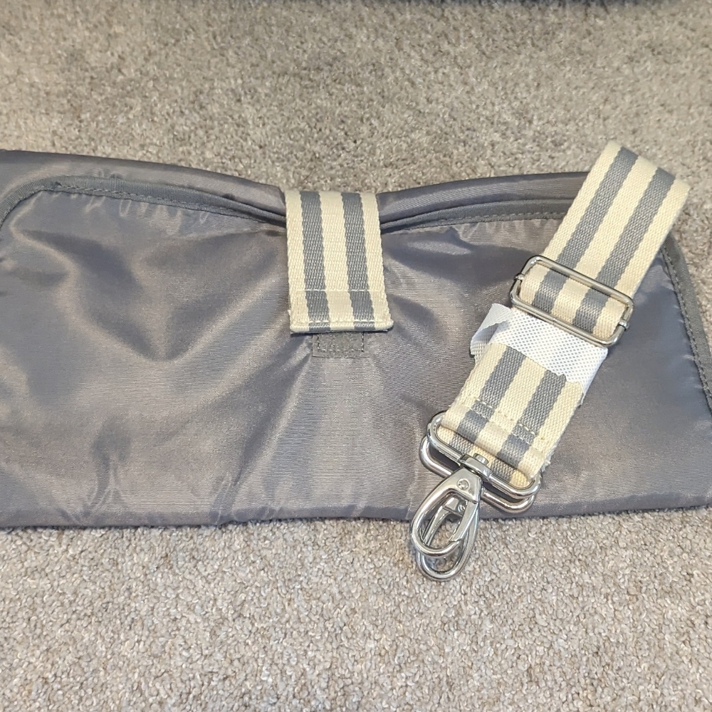 Pottery Barn kids- Classic- Diaper Bag- Grey - Picture 3 of 7